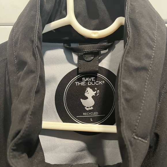 Worn once save the duck recycled rain jacket. Large - Picture 10 of 10